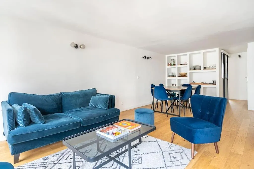 Apt Moderne Renove Et Spacieux, Au Coeur De 파리 아파트